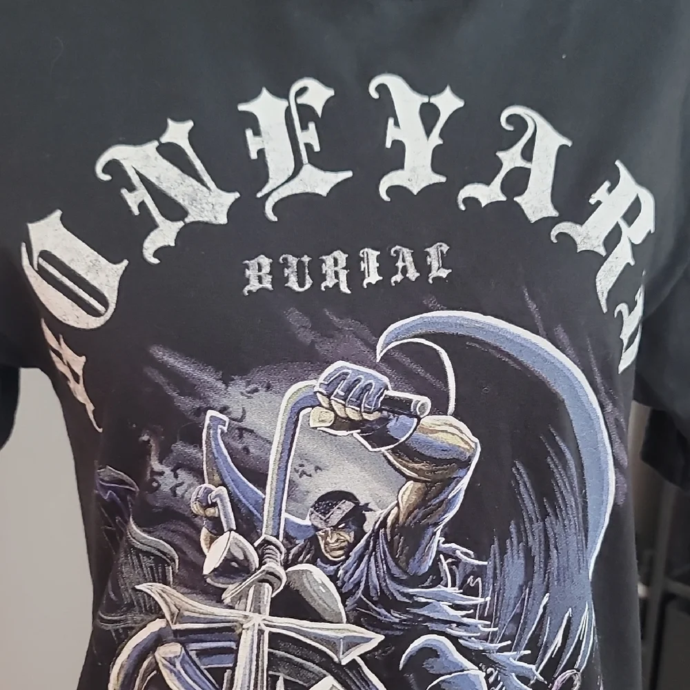 WWE Black Graphic Tee - Return of the Deadman - Picture 3 of 8